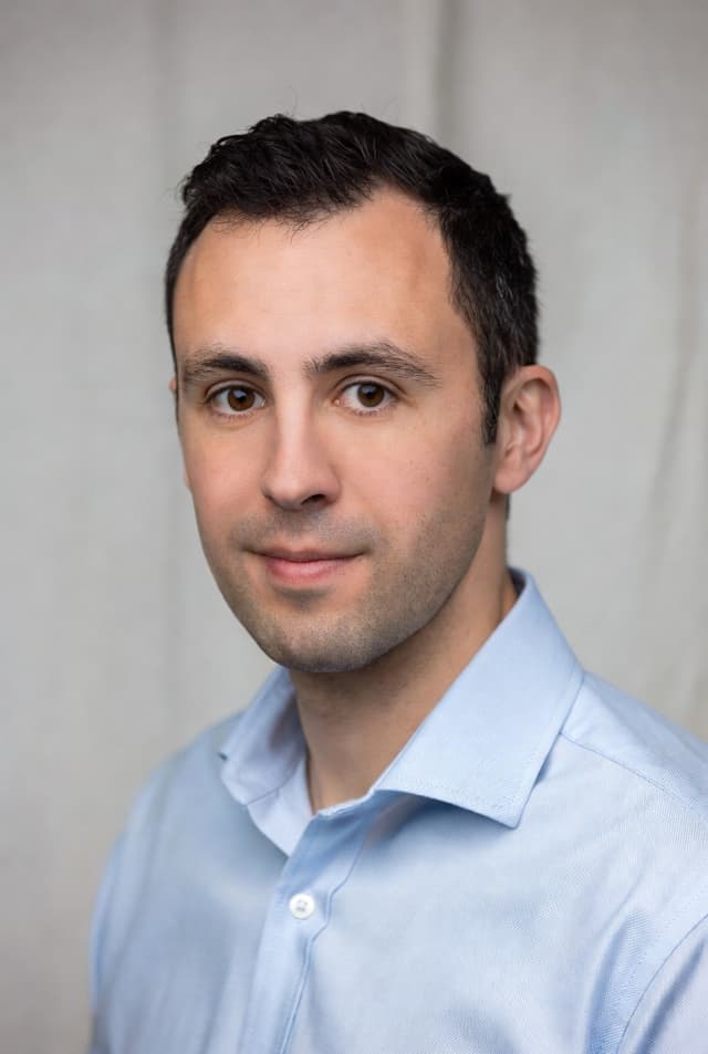 Tim de Vries — AI Complaint & Escalation Handler